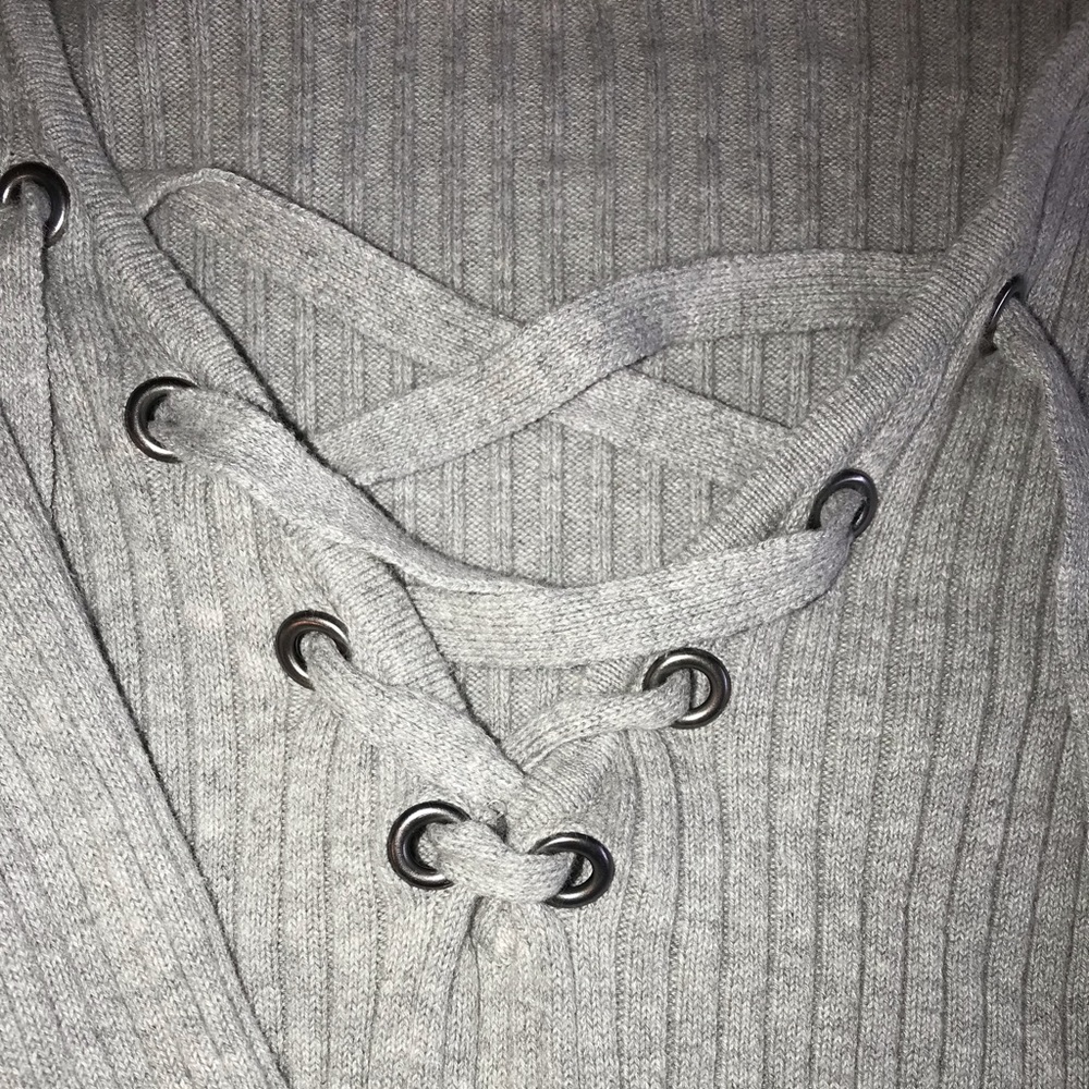 Holister sweater